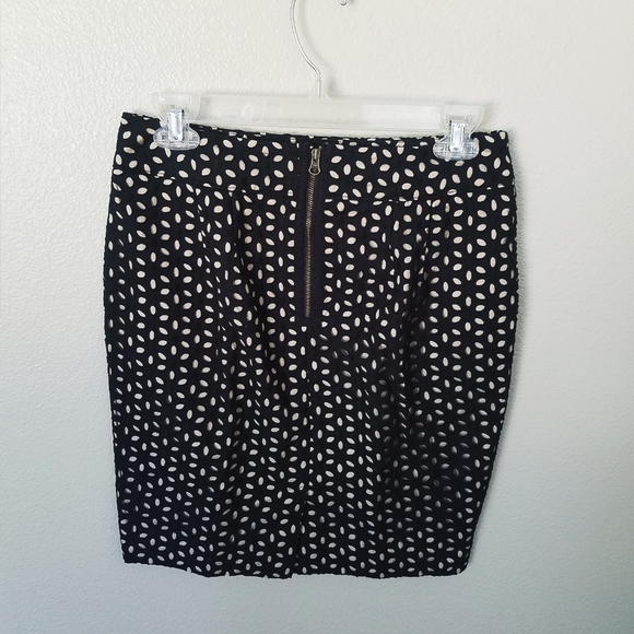 Ann Taylor LOFT Pencil Skirt - Picture 3 of 5